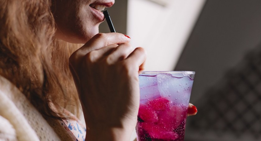 Chciała odebrać sobie życie, bo... partner nie pozwalał jej napić się alkoholu