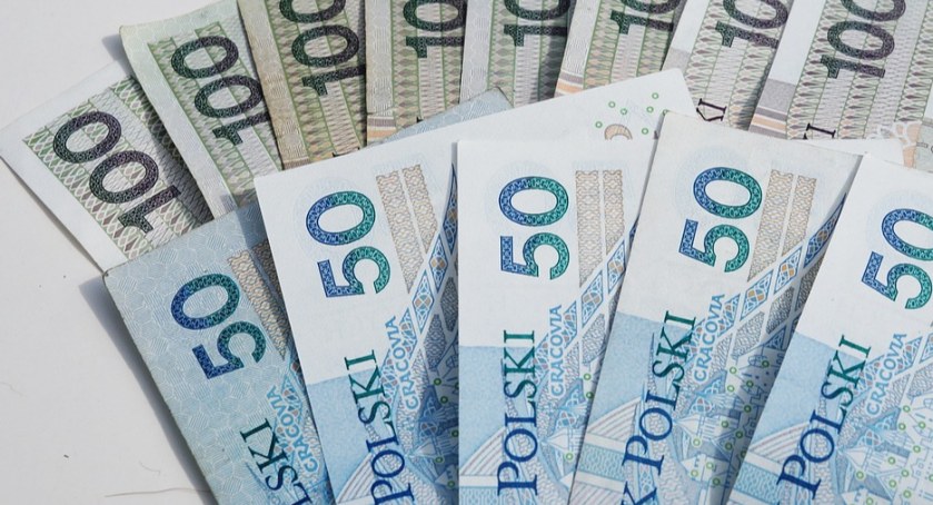 Już wkrótce świadczenie 800+. Premier będzie promować program jutro w Pułtusku 