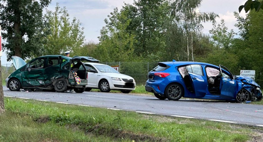 AKTUALIZACJA! Wypadek na drodze 61. Pięć osób poszkodowanych, w tym dwoje ciężko!