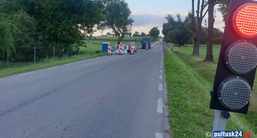 Remont drogi i mostu w Przewodowie trwa, jednak końca nie widać