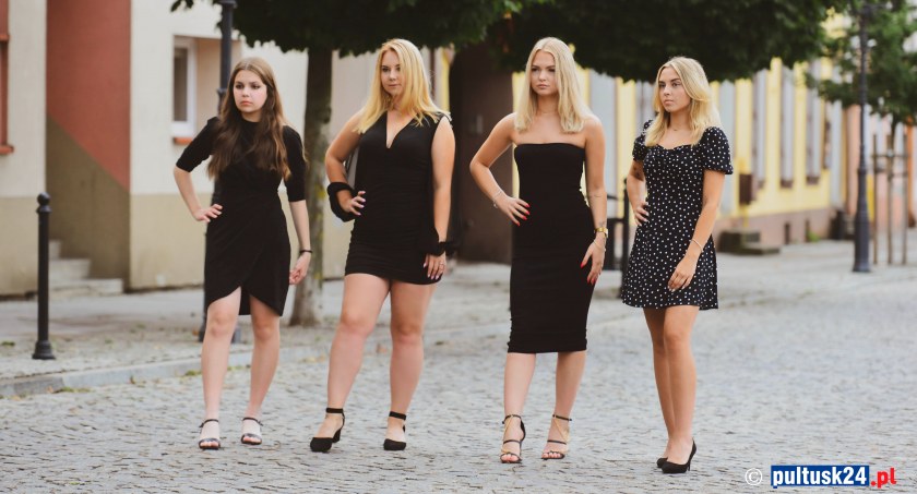 Kandydatki na Pułtuska Miss Lata 2023 w kolejnej, tym razem również plażowej odsłonie