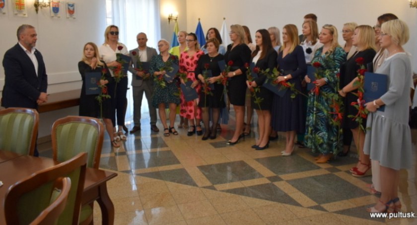 Awanse nauczycielskie w miejskich szkołach i przedszkolach