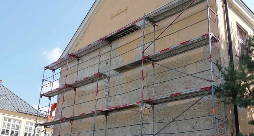 Trwa modernizacja Jedynki, będącej jednym z zabytków Pułtuska