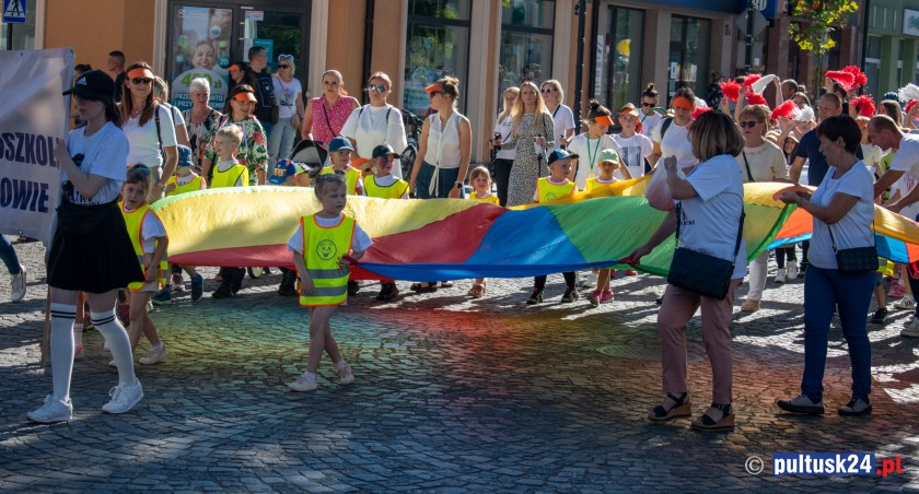 Barwny korowód i rozpoczęcie tegorocznych Dni Patrona Pułtuska