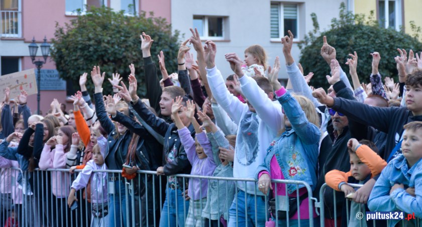 Skolim i BOYS zagrali na pułtuskim rynku