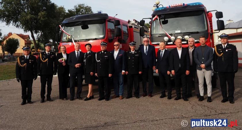 Volvo dla PSP w Pułtusku, Renault dla OSP Grabówiec