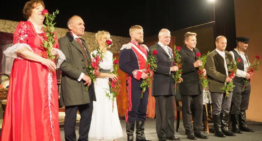 „Ostatnia wola” – pozornie błaha komedyjka z gorzkim przesłaniem, w wykonaniu Teatru pod Dębem
