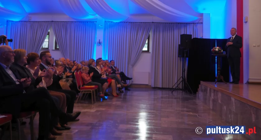 Koncert Lecha Makowieckiego i prezentacja przedwyborcza Henryka Kowalczyka
