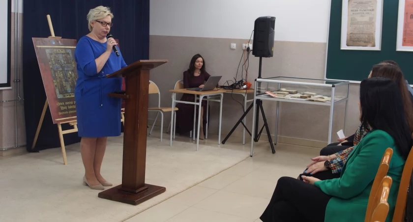 Inauguracja wystawy „Czarodziejska moc książki – obrazy słowem malowane”