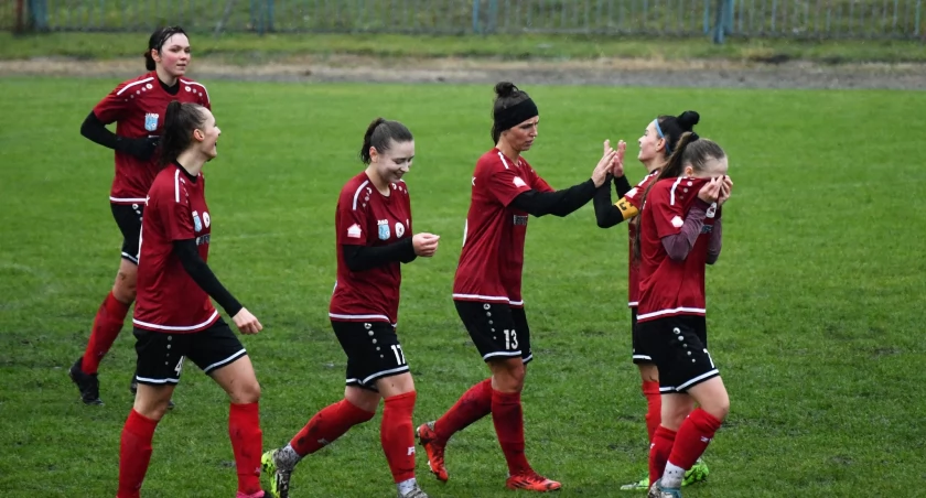 Widowiskowa III liga, a w niej BRIX
