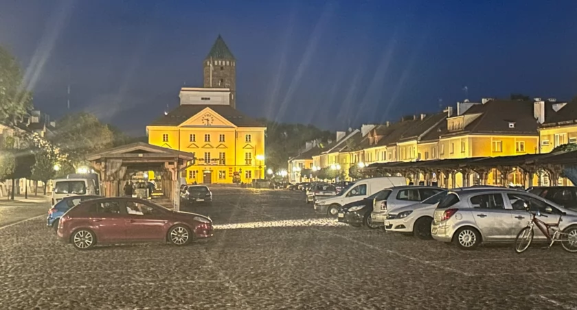 Pułtuska „giełda”, czyli co robi młodzież w naszym mieście