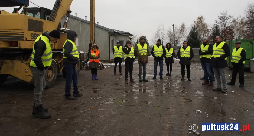  Wizja lokalna na terenie zakładu i nieczynnego składowiska odpadów w Płocochowie [zdjęcia, film]