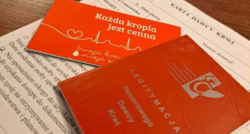 Policjanci dzielą się krwią - zrób to samo i uratuj ludzkie życie