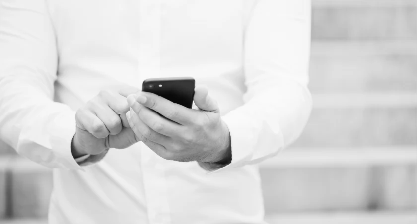 Chcieli zainwestować w kryptowaluty, stracili ponad 100 tysięcy 