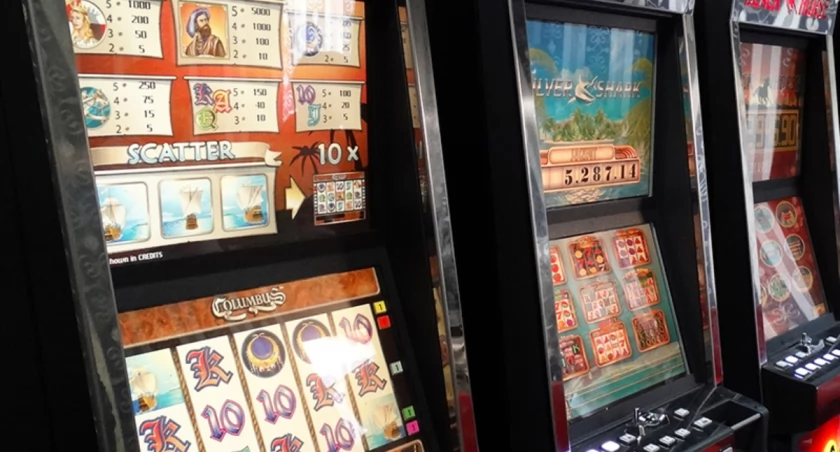Nie dla hazardu. Ponad tysiąc nielegalnych automatów w rękach mazowieckiej KAS