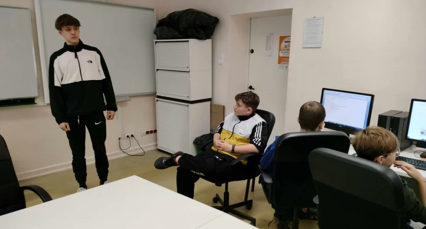 „Światło Dla Jutra” – projekt realizowany przez uczniów „Ruszkowskiego”, zaprezentowany w PSP nr 3