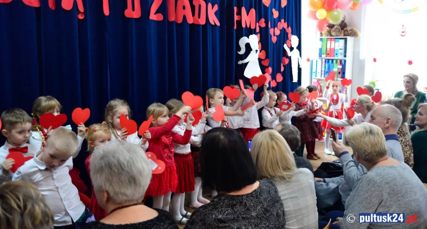 Walentynki z Babcią i Dziadkiem w Przedszkolu Miejskim nr 4