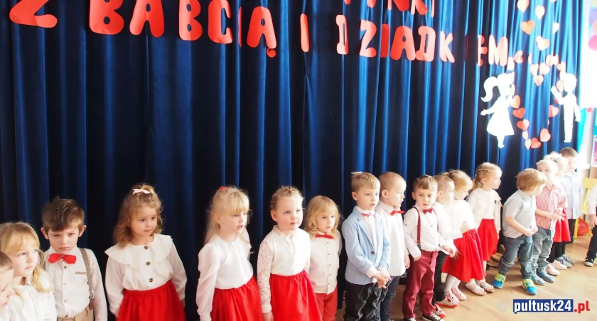 Walentynki z Babcią i Dziadkiem świętowały Jeżyki [FILM, ZDJĘCIA]