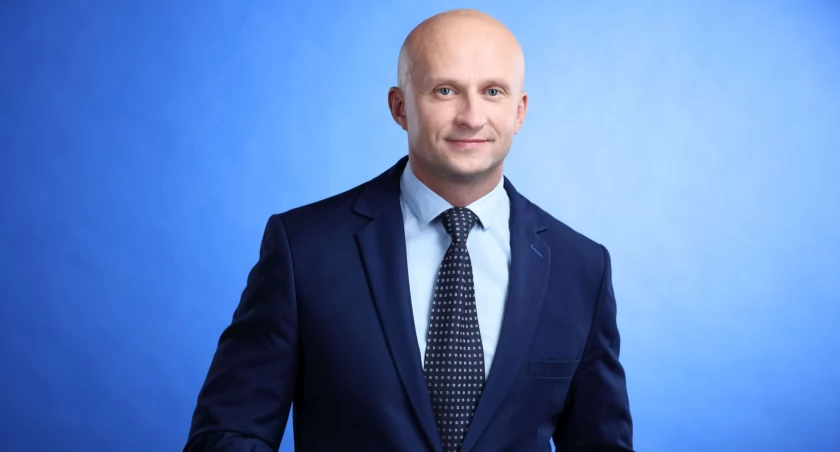 Nie ma nic cenniejszego niż rozmowa, uścisk dłoni. Taki jestem i z pewnością taki zostanę, a Pułtusk jest dla mnie wszystkim! - wywiad z Mariuszem Osicą