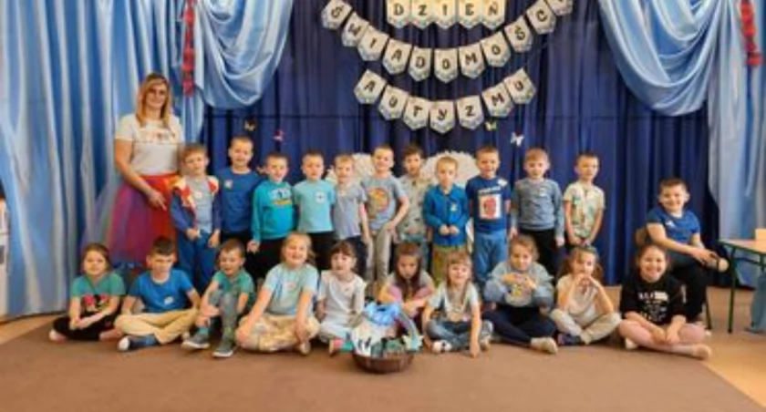 Światowy Dzień Świadomości Autyzmu w przedszkolu w Winnicy
