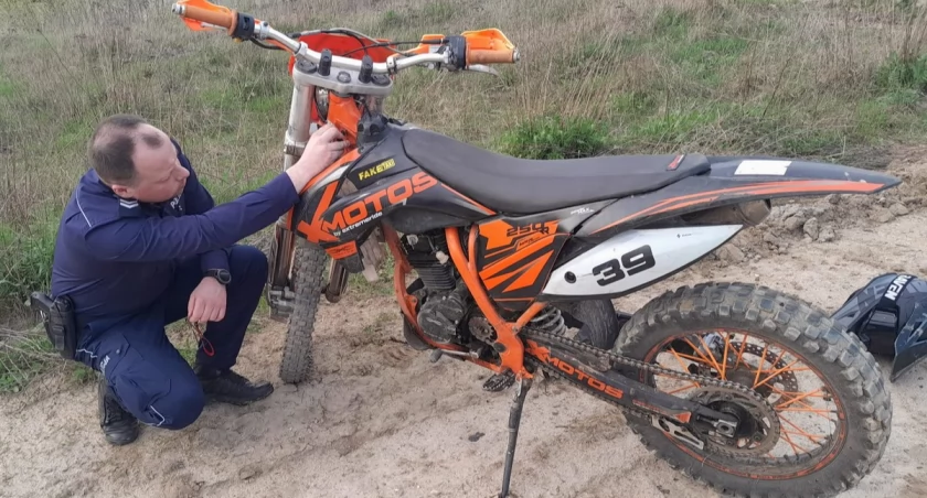 19-latka kierowała crossem bez tablic i uprawnień. Sprawa trafiła do sądu