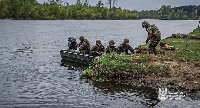 Szkolenie kadetów pod okiem saperów