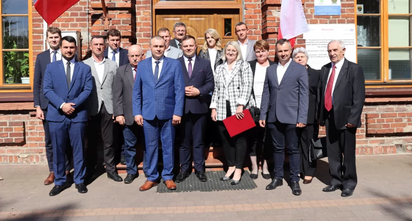 Swoją funkcję będę sprawował w duchu uczciwości – zapewnia nowy wójt Tomasz Sobieraj. I sesja Rady Gminy Gzy