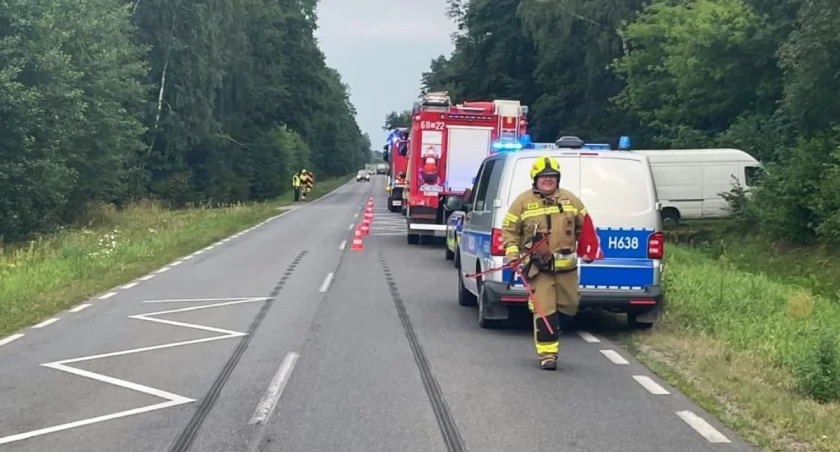Policjanci wyjaśniają okoliczności i przyczyny wypadku w Gładczynie