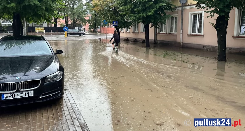 Stare Miasto w Pułtusku zalane. Wystarczyło kilka minut