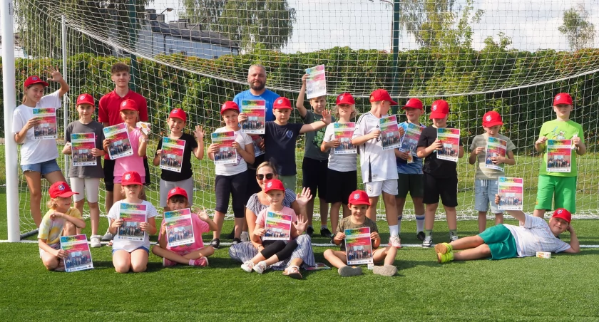 Wakacje na sportowo - czyli zakończenie półkolonii z MOSiRem i Nadnarwianką