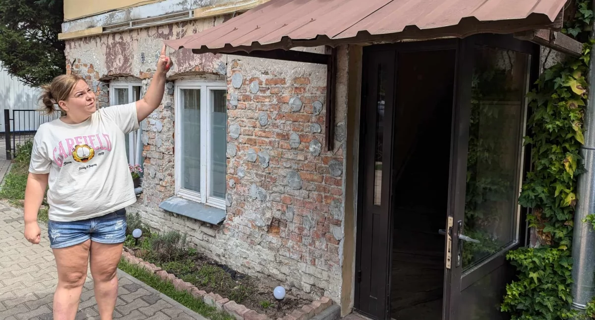 Modlić się o brak deszczu, albo mieszkać w ruinie – mieszkańców Daszyńskiego 72 znowu zalewa