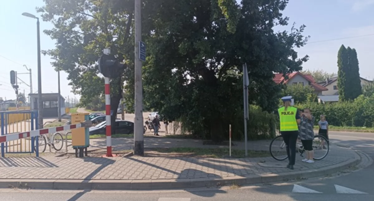 Działania prewencyjno-kontrolne na przejeździe kolejowym w Świerczach