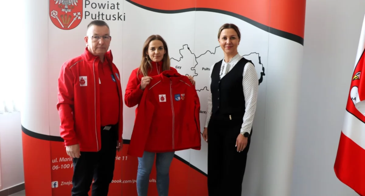 Powiat Pułtuski wspiera działalność Klubu HDK „Kropla życia”
