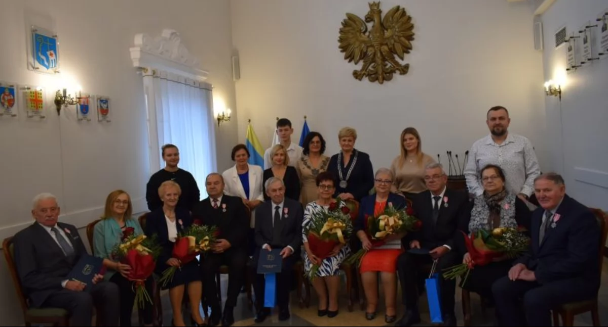 Dziesięć par małżeńskich świętowało w Urzędzie Miejskim w pułtusku Złote Gody