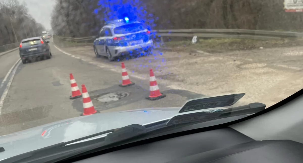 Studzienki na Wyszkowskiej nie dają o sobie zapomnieć