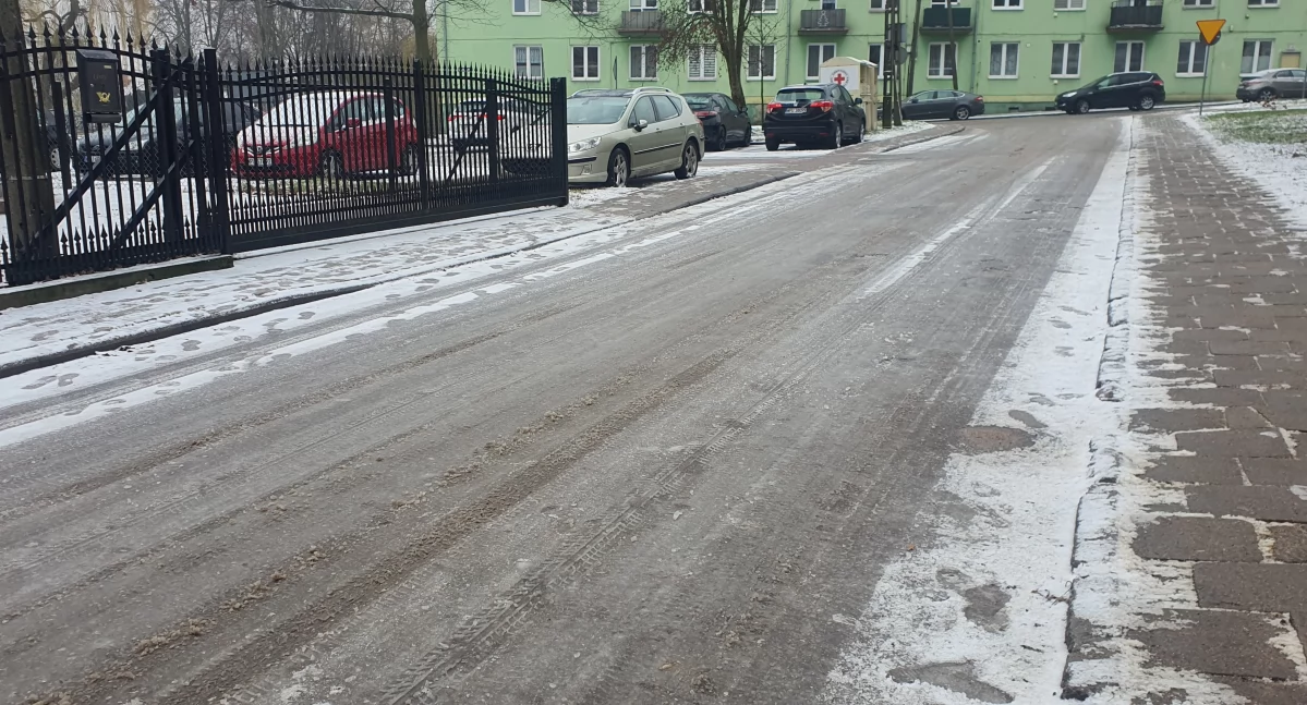 IMGW-PIB Centralne Biuro Prognoz Meteorologicznych - Wydział w Warszawie prognozuje oblodzenie.