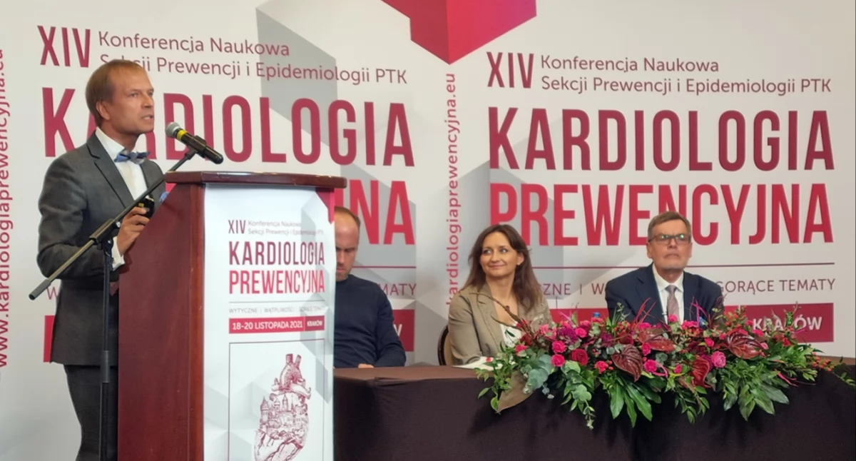 Prof. zw. dr hab. n. med. Robert Gajda  – prawidłowy tytuł po nominacji profesorskiej przez Prezydenta RP Andrzeja Dudę
