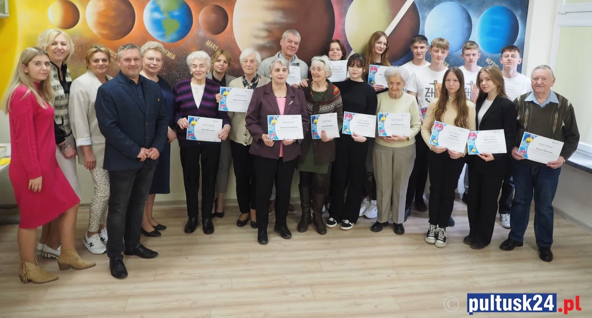 Uczniowie Ruszkowskiego dla seniorów