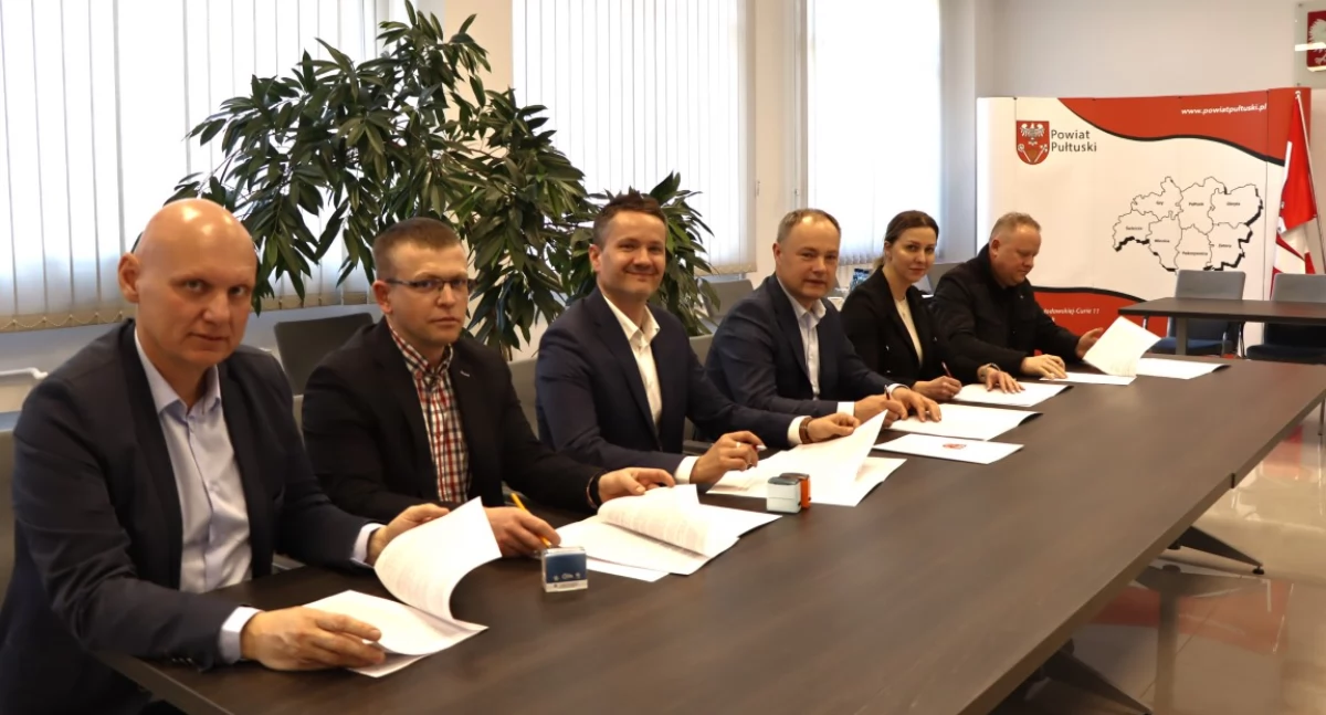 Podpisanie umów na wykonanie dokumentacji projektowych trzech inwestycji drogowych