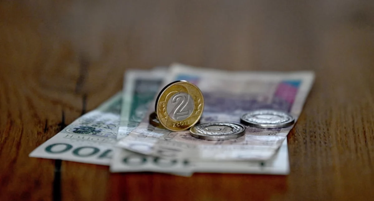 Dodatki dla seniorów po 80. roku życia. Na jakie świadczenia mogą liczyć najstarsi emeryci?