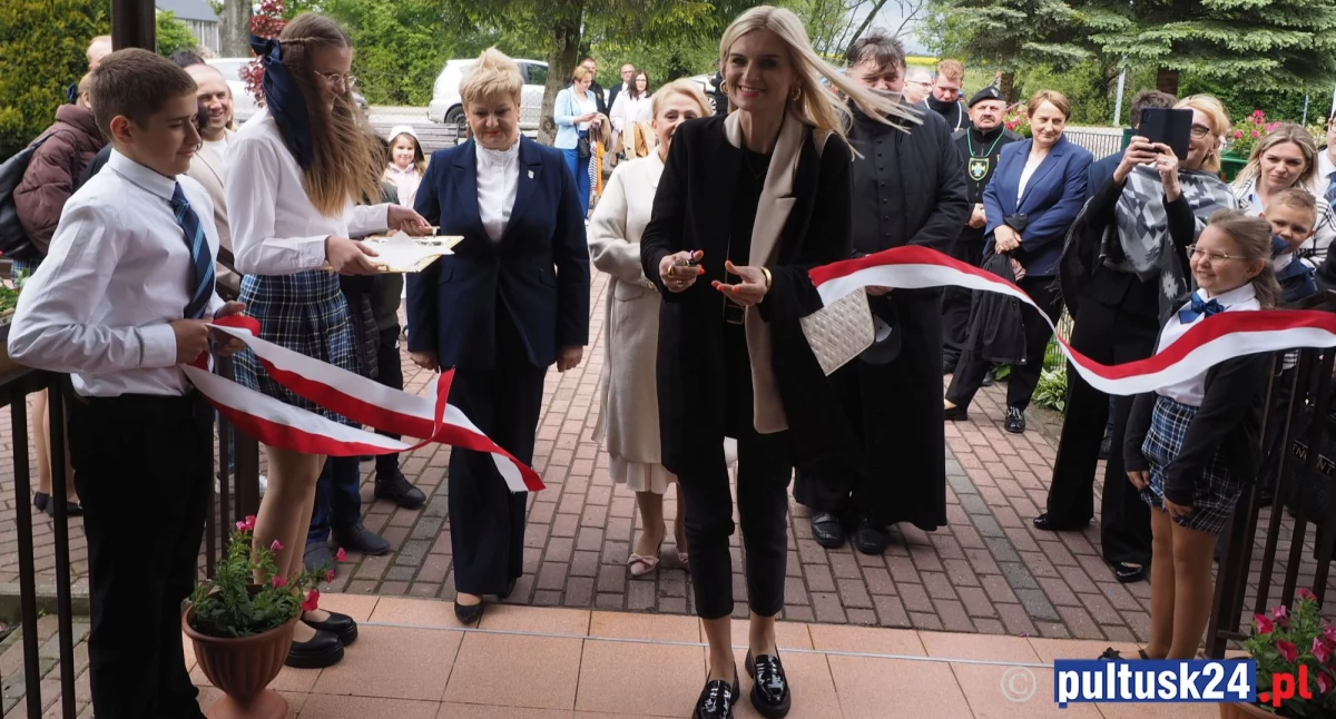  „Wielkie rzeczy tworzą się w małych miejscowościach, a te tworzą historię” - otwarcie papieskiego muzeum w Płocochowie