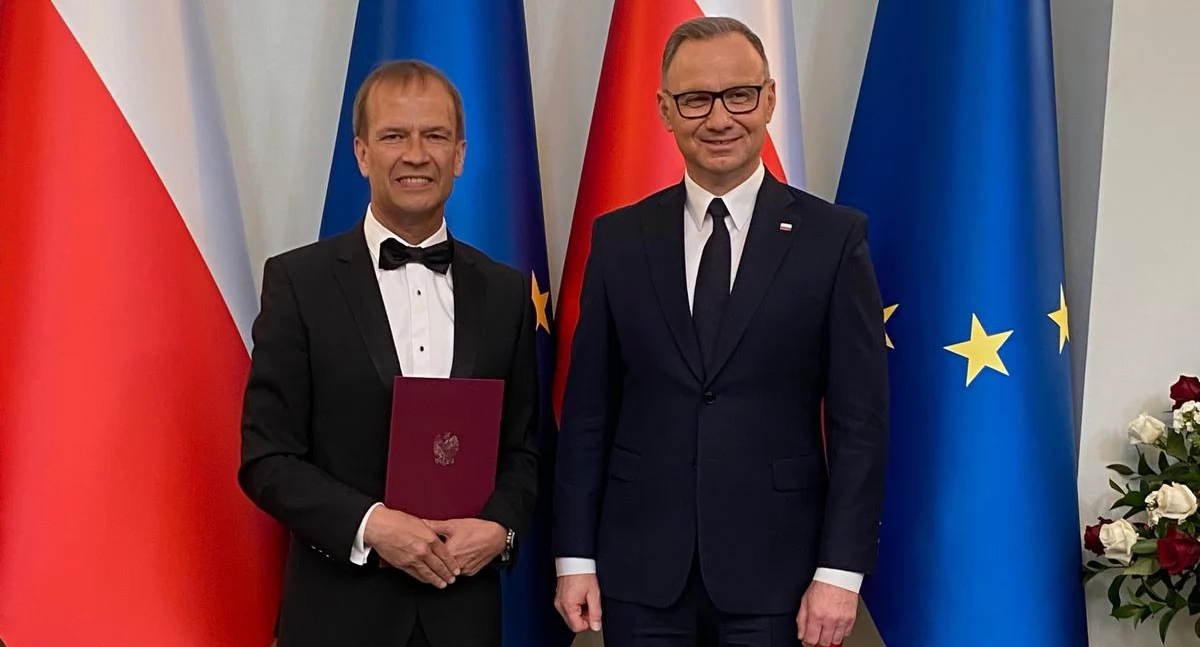 Prezydent RP Andrzej Duda wręczył dyplom nominacyjny na profesora  Robertowi Gajdzie