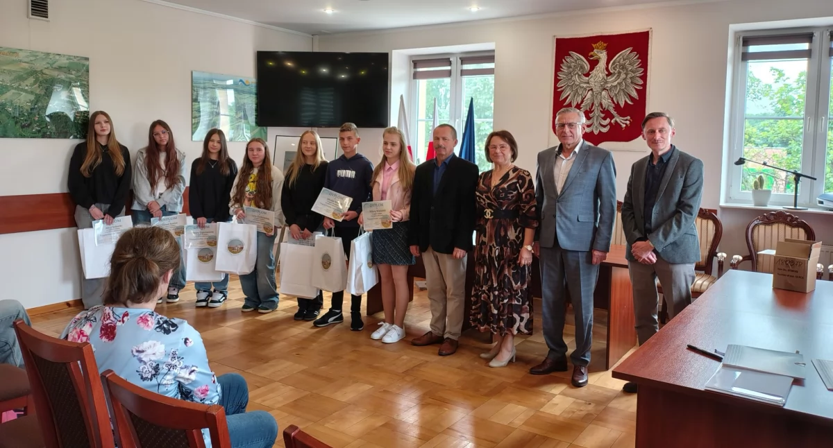 „Reymontowskie Lipce wiosną” – podsumowanie konkursu plastycznego