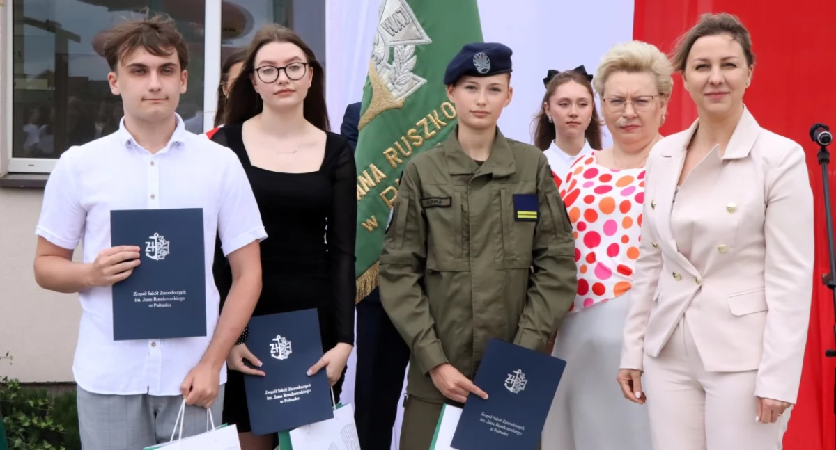 Zakończenie roku szkolnego w szkołach i placówkach oświatowych Powiatu Pułtuskiego