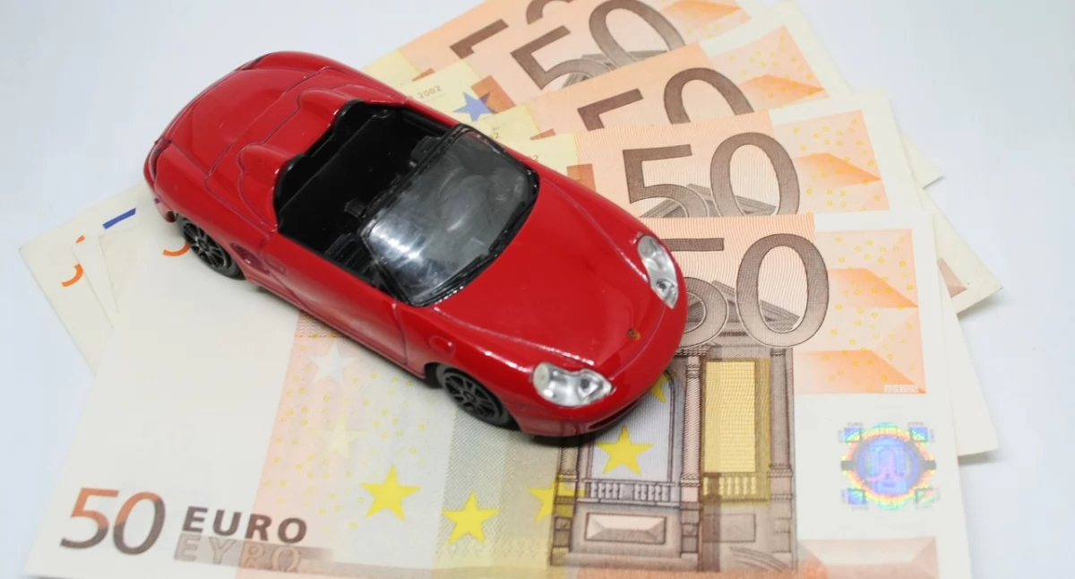 Rezygnacja z ubezpieczenia samochodu: kiedy, jak i dlaczego warto to zrobić zgodnie z przepisami?