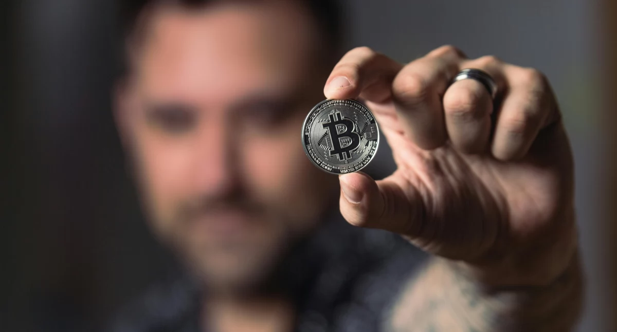 Jak działa portfel kryptowalutowy i jak dodać do niego środki