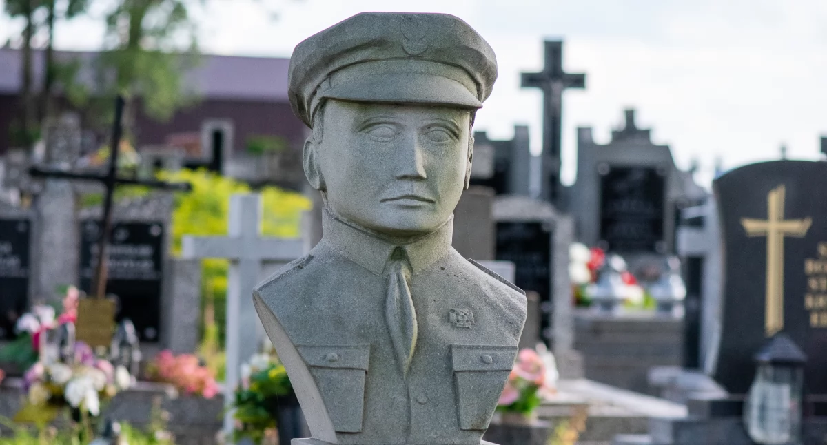 Miejsca pamięci z wojny 1920 - Grób Bolesława Melecha w Przewodowie