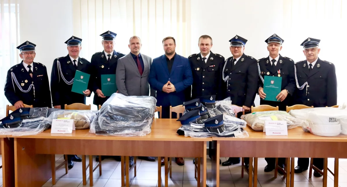 Nowe wyposażenie dla strażaków z gminy Gzy