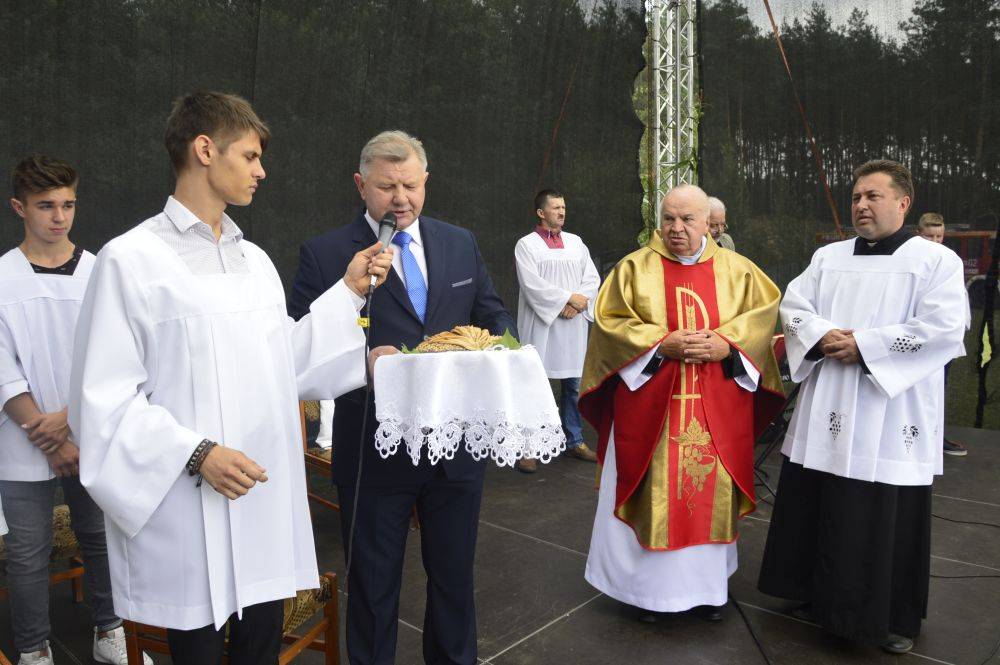 Rolnicy z gminy Obryte podziękowali za plony