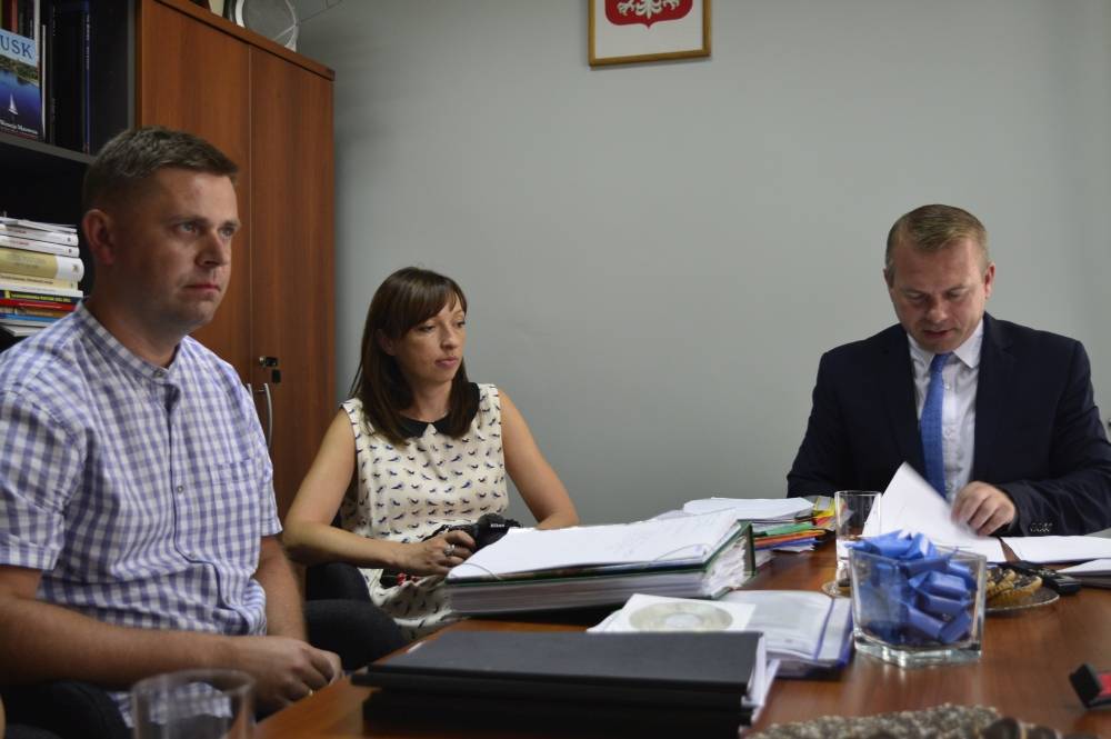 Burmistrz o inwestycjach – konferencja prasowa w ratuszu